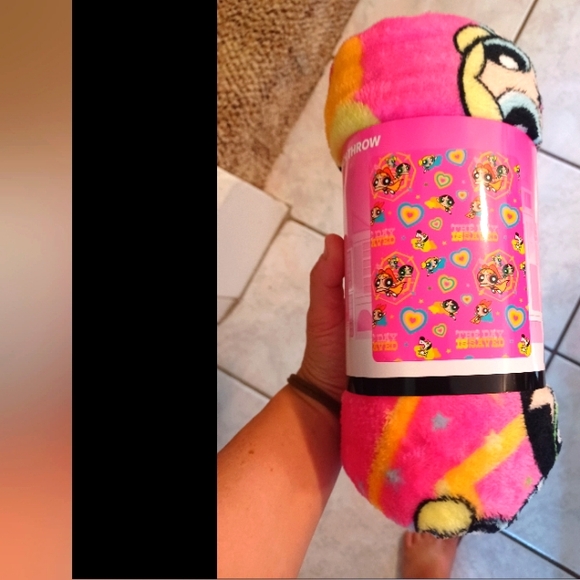 Powerpuff girls Silk touch throw 40x50 in BNWT - Picture 2 of 4